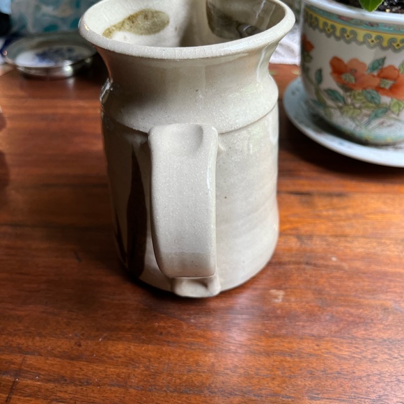 Handmade pottery with a beautiful flower from 1990s -immaculate condition.  ❤️ - Picture 3 of 6